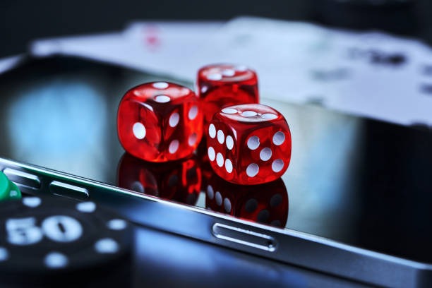 iwan togel mobile app showing live poker table with low-data streaming option and DANA payment integration